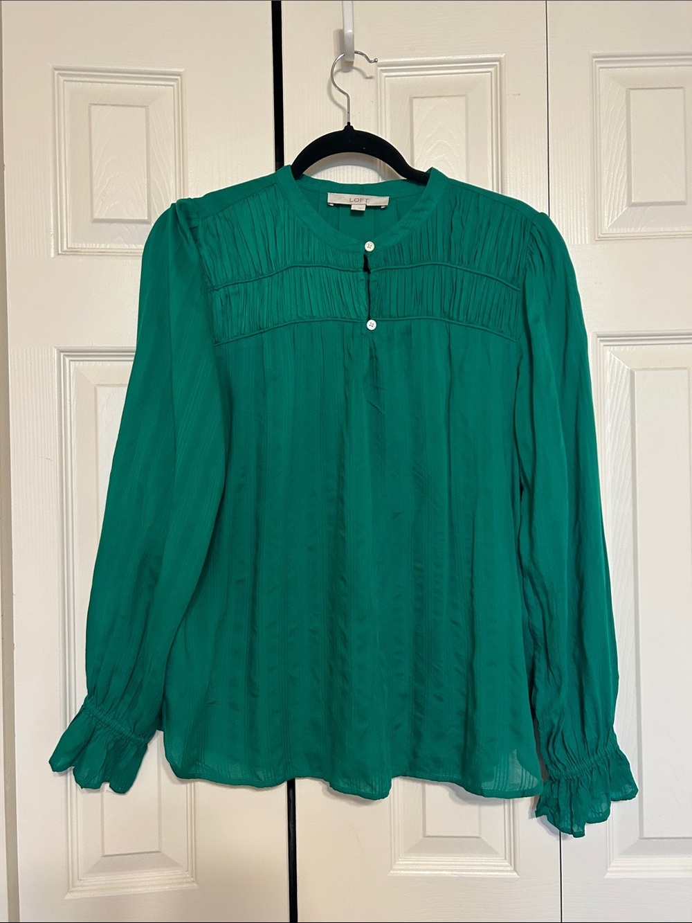 LOFT Teal Green Pleated Yoke Long-Sleeve Blouse - Sz M